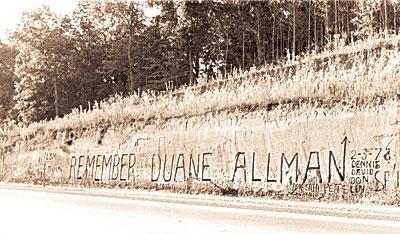Tribute carved in dirt bank next to Interstate 20 in 1973